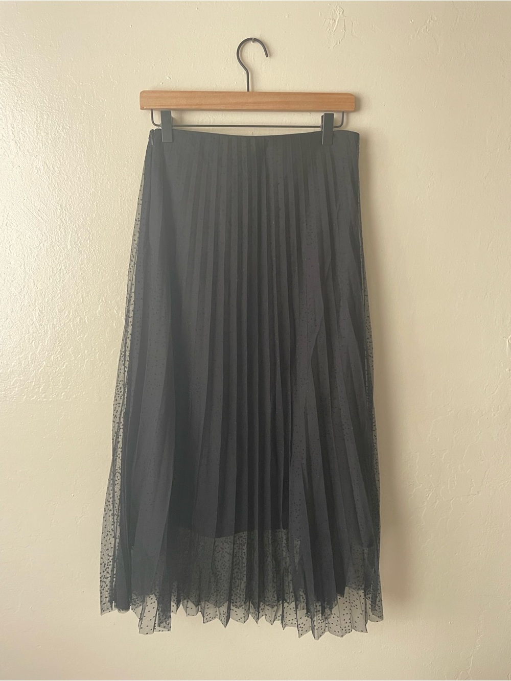 Zara women’s Black tulle Polka dots Pleated midi Skirt
